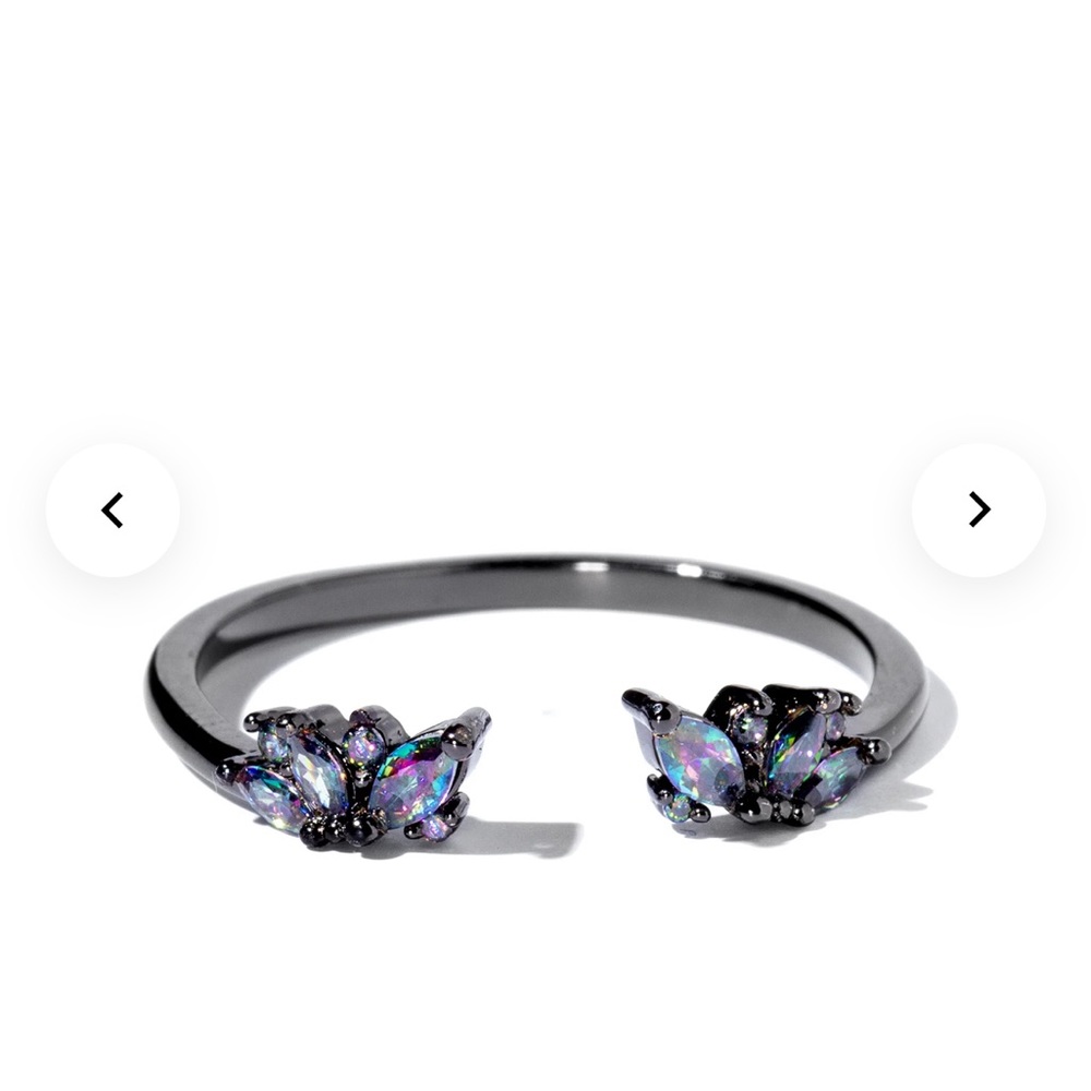 Oomiay black gold ring: gadgets